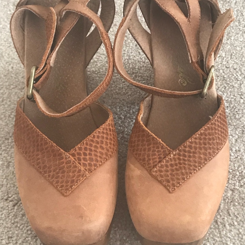 Free people strappy clog